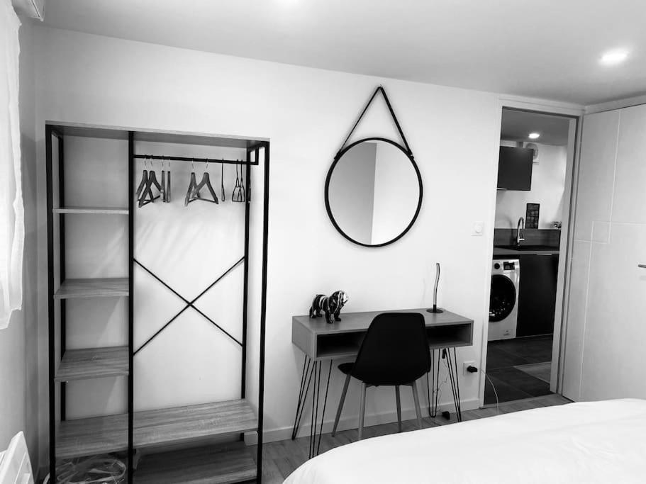 L'Atelier D'Emilie Apartment Bessines Exterior photo